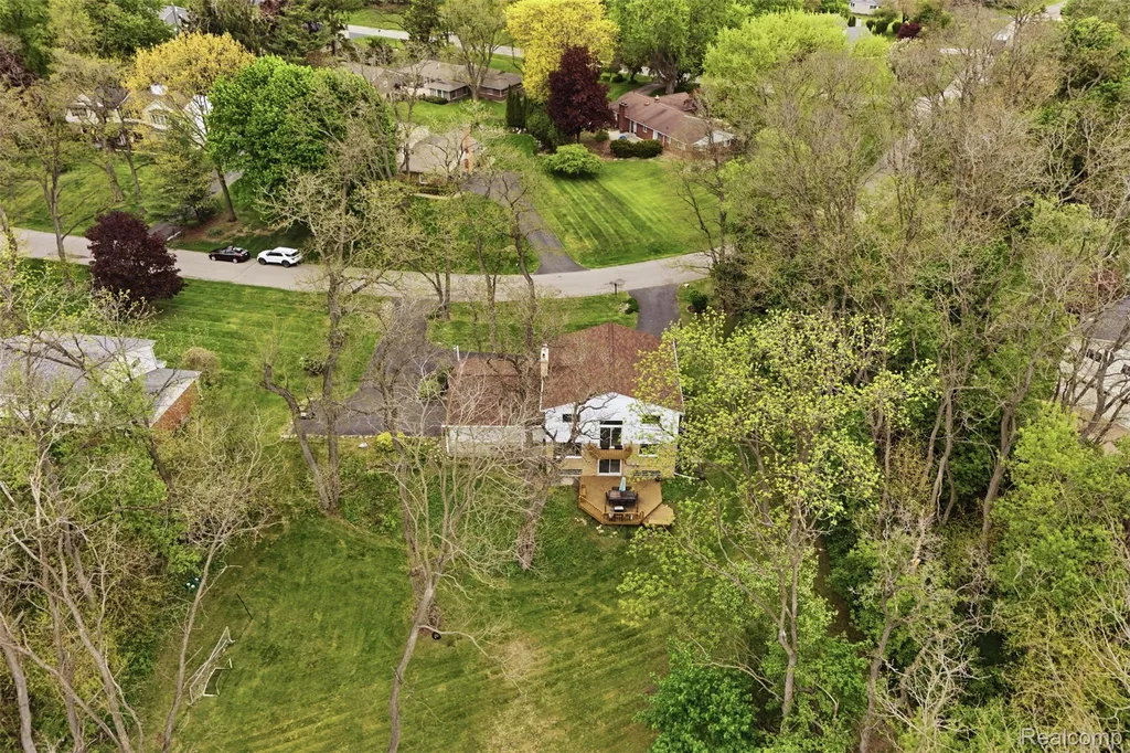 47129 Dunsany Road Northville City MI 48167