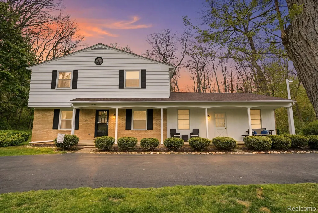 47129 Dunsany Road Northville City MI 48167