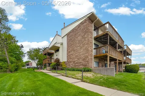 875 S Pontiac Trail Walled Lake City MI 48390