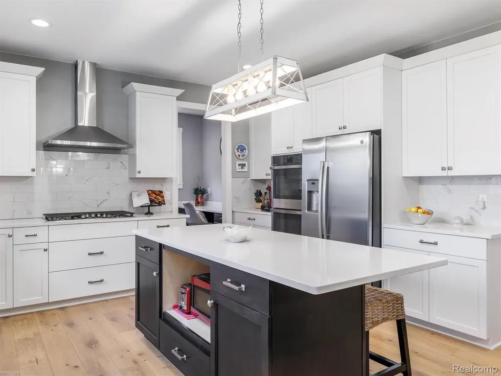 47705 Card Road Macomb Township MI 48044