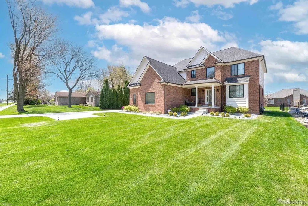 47705 Card Road Macomb Township MI 48044
