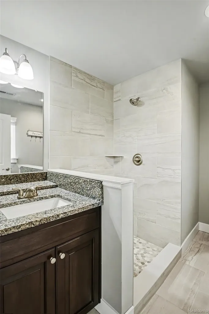 47705 Card Road Macomb Township MI 48044