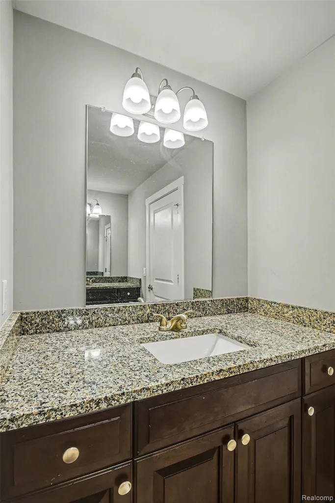 47705 Card Road Macomb Township MI 48044