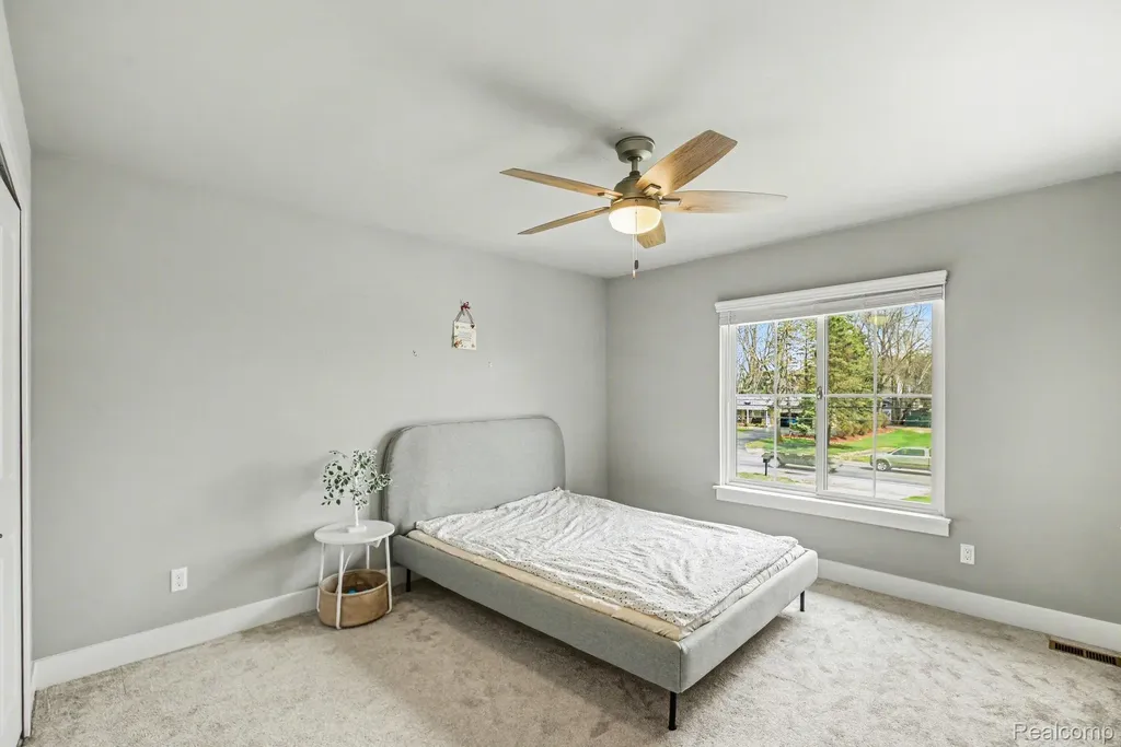 47705 Card Road Macomb Township MI 48044