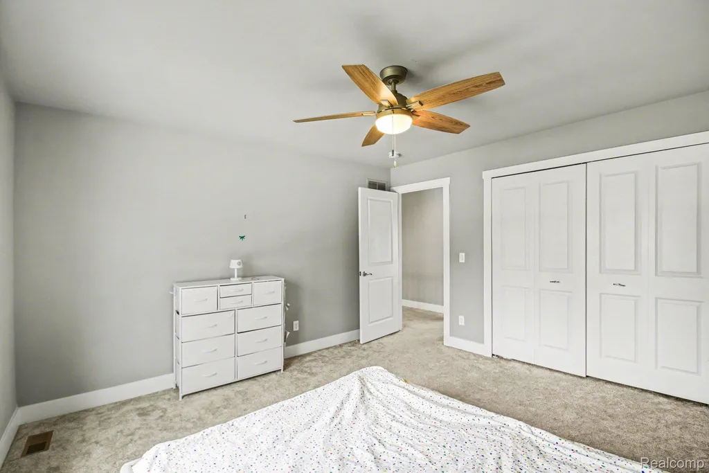 47705 Card Road Macomb Township MI 48044