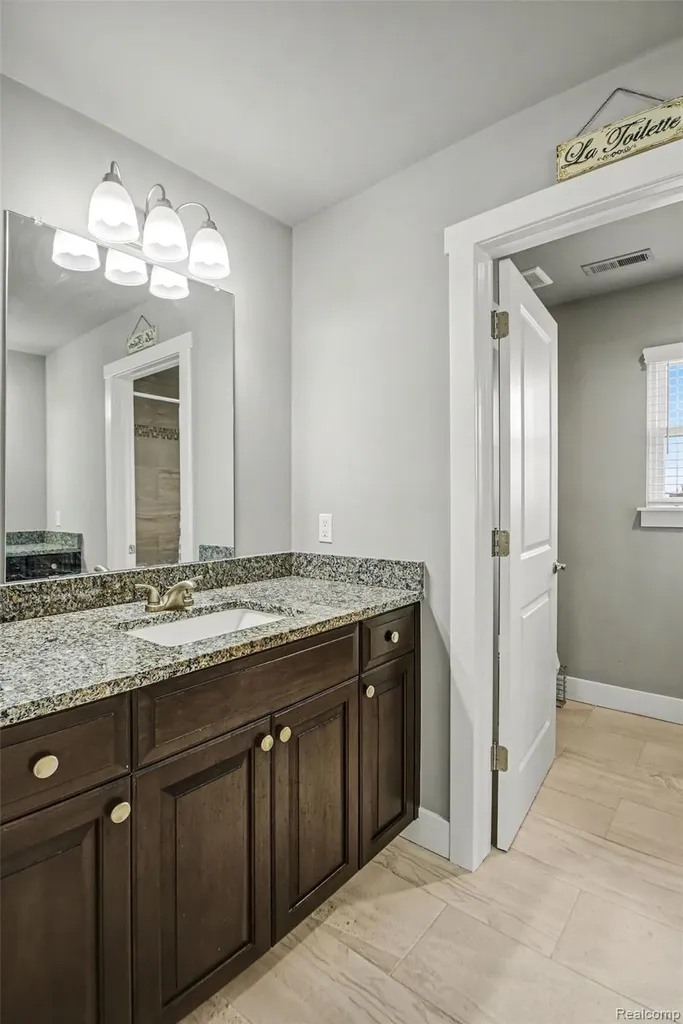 47705 Card Road Macomb Township MI 48044
