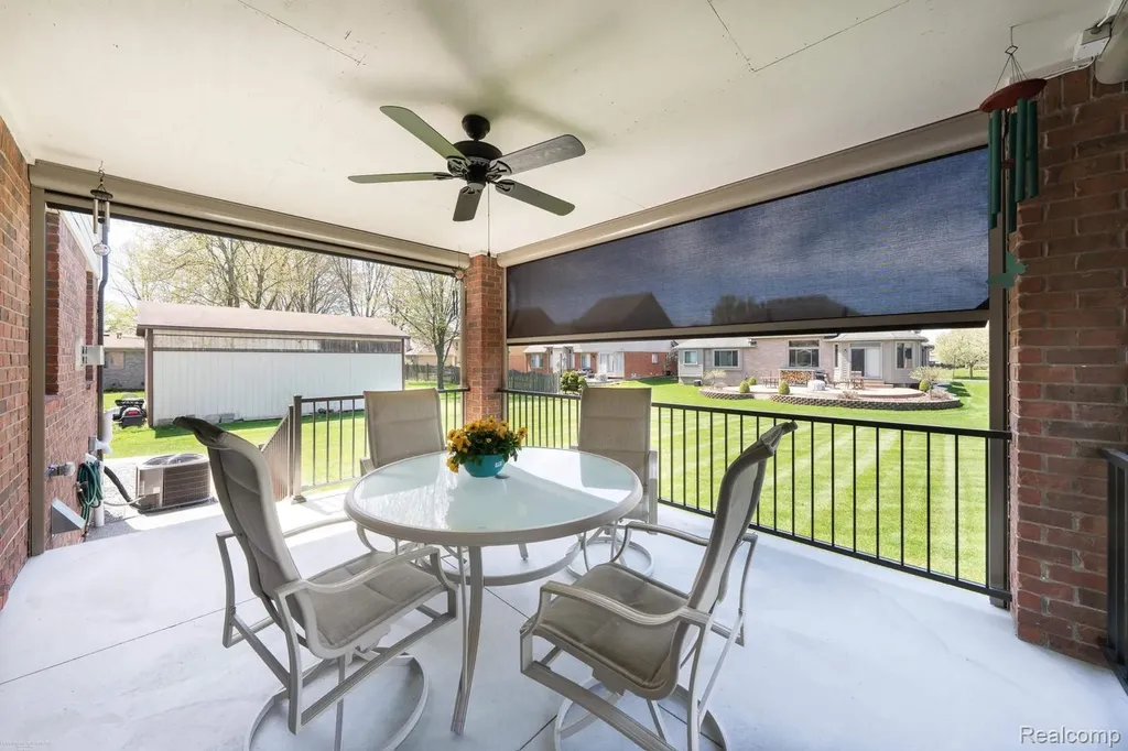 47705 Card Road Macomb Township MI 48044