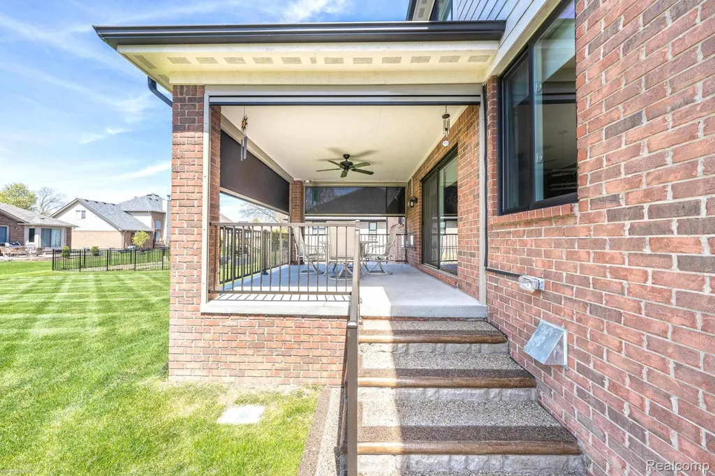 47705 Card Road Macomb Township MI 48044