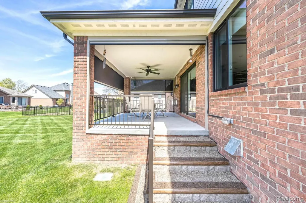 47705 Card Road Macomb Township MI 48044