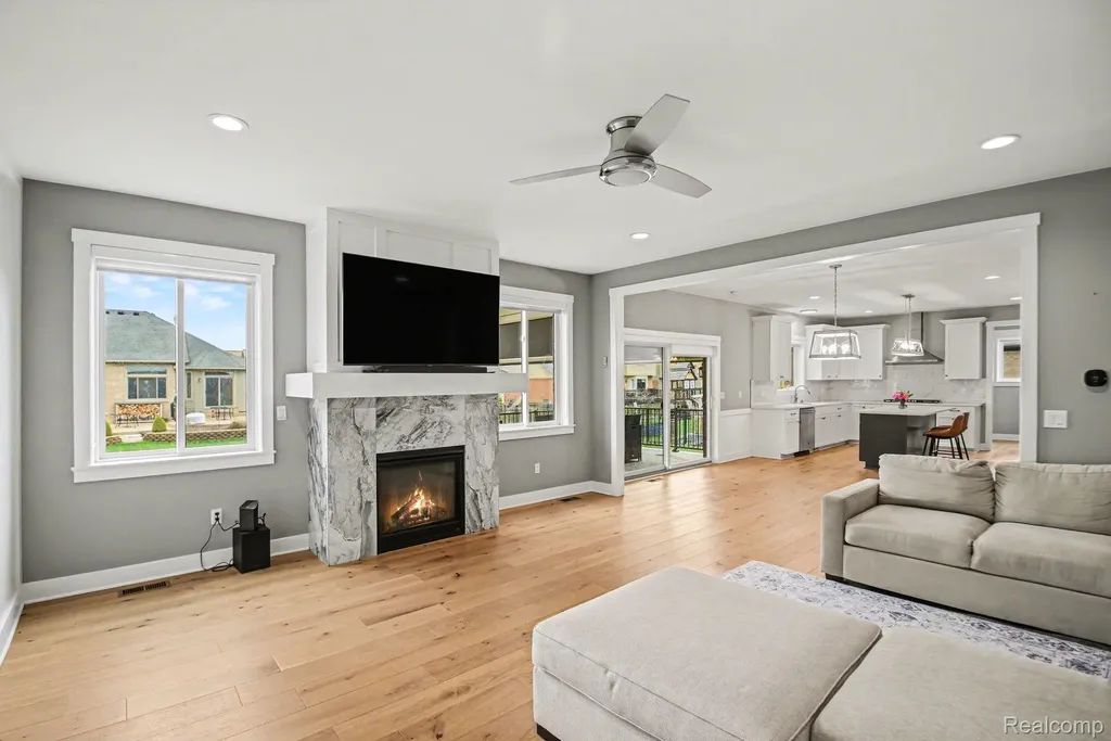 47705 Card Road Macomb Township MI 48044