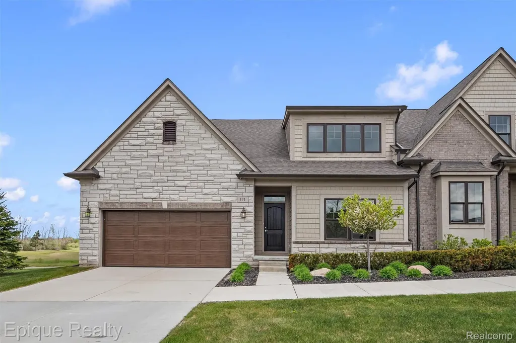 171 E Market Street Oxford Charter Township MI 48371