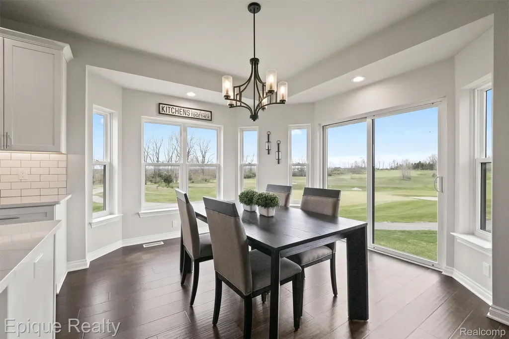 171 E Market Street Oxford Charter Township MI 48371
