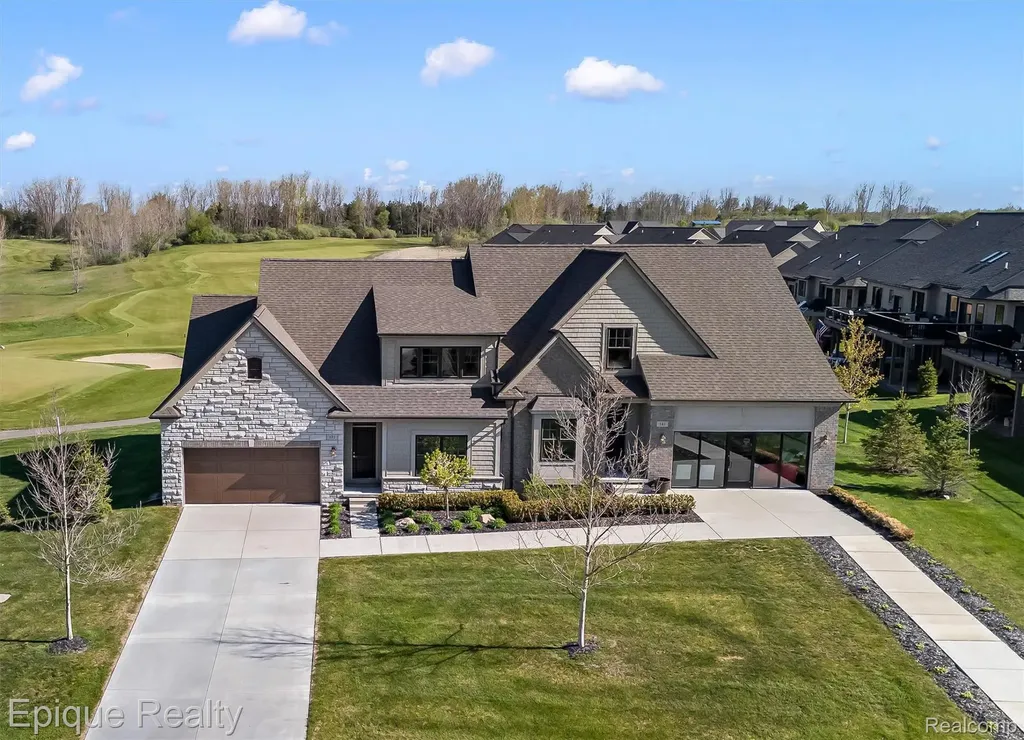 171 E Market Street Oxford Charter Township MI 48371