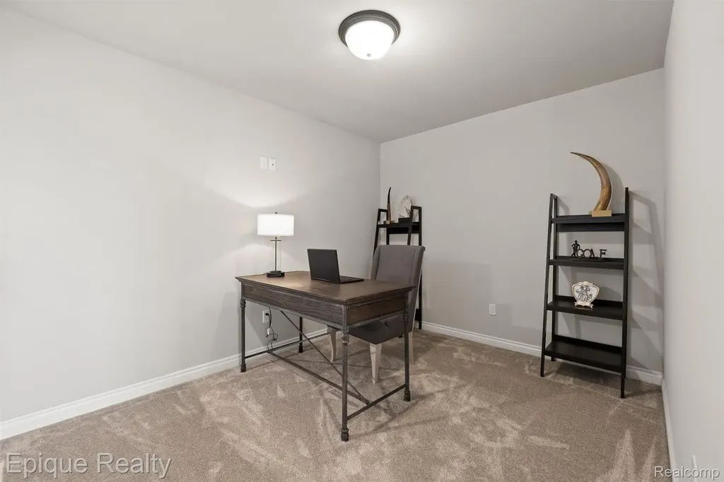 171 E Market Street Oxford Charter Township MI 48371