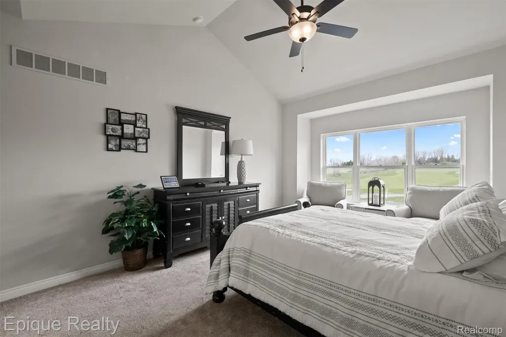 171 E Market Street Oxford Charter Township MI 48371