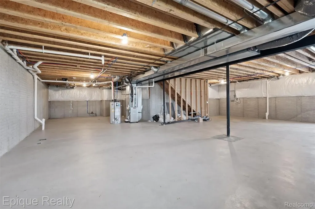 171 E Market Street Oxford Charter Township MI 48371