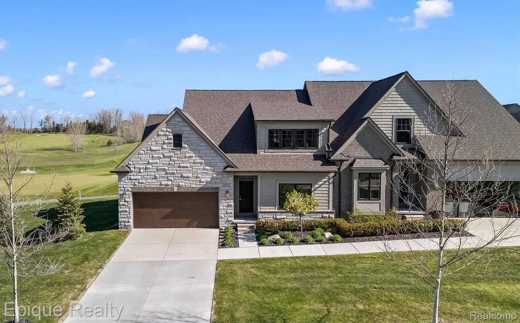 171 E Market Street Oxford Charter Township MI 48371