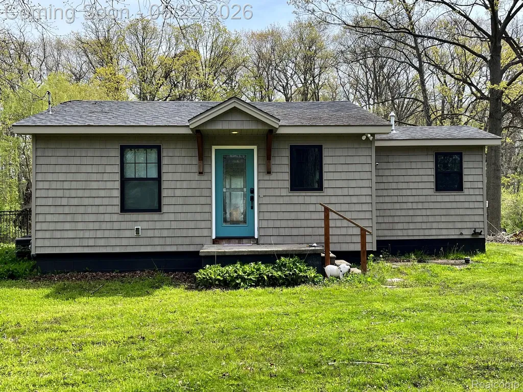 5036 Woodland Lane East China Township MI 48054
