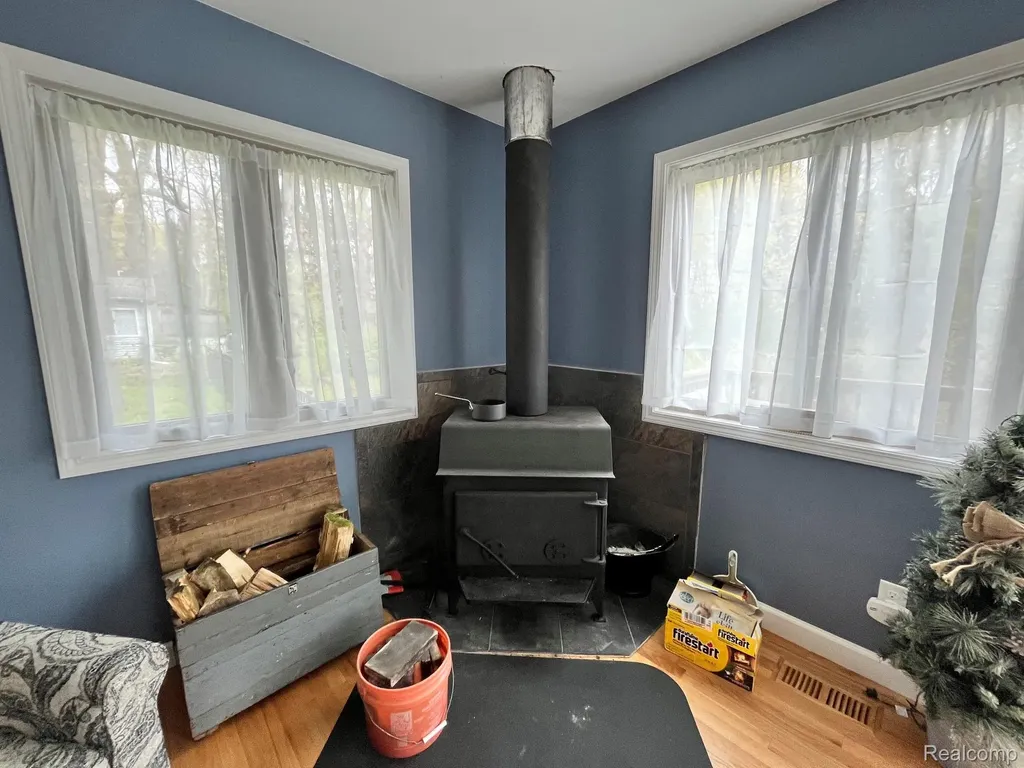5036 Woodland Lane East China Township MI 48054