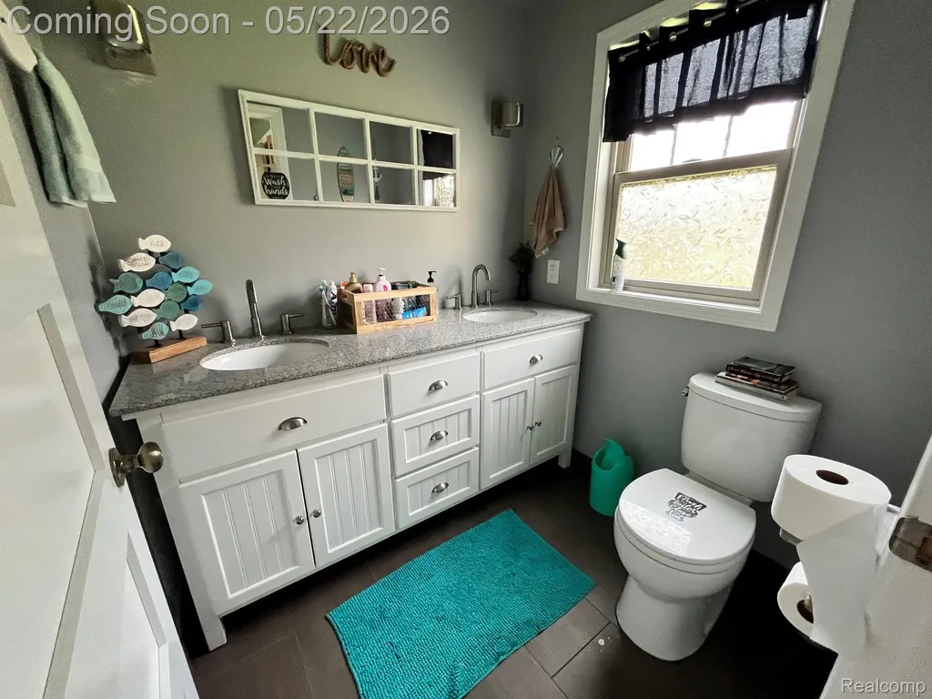 5036 Woodland Lane East China Township MI 48054