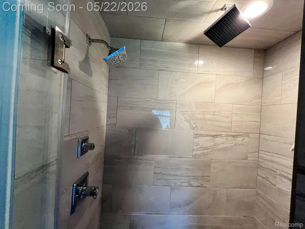 5036 Woodland Lane East China Township MI 48054