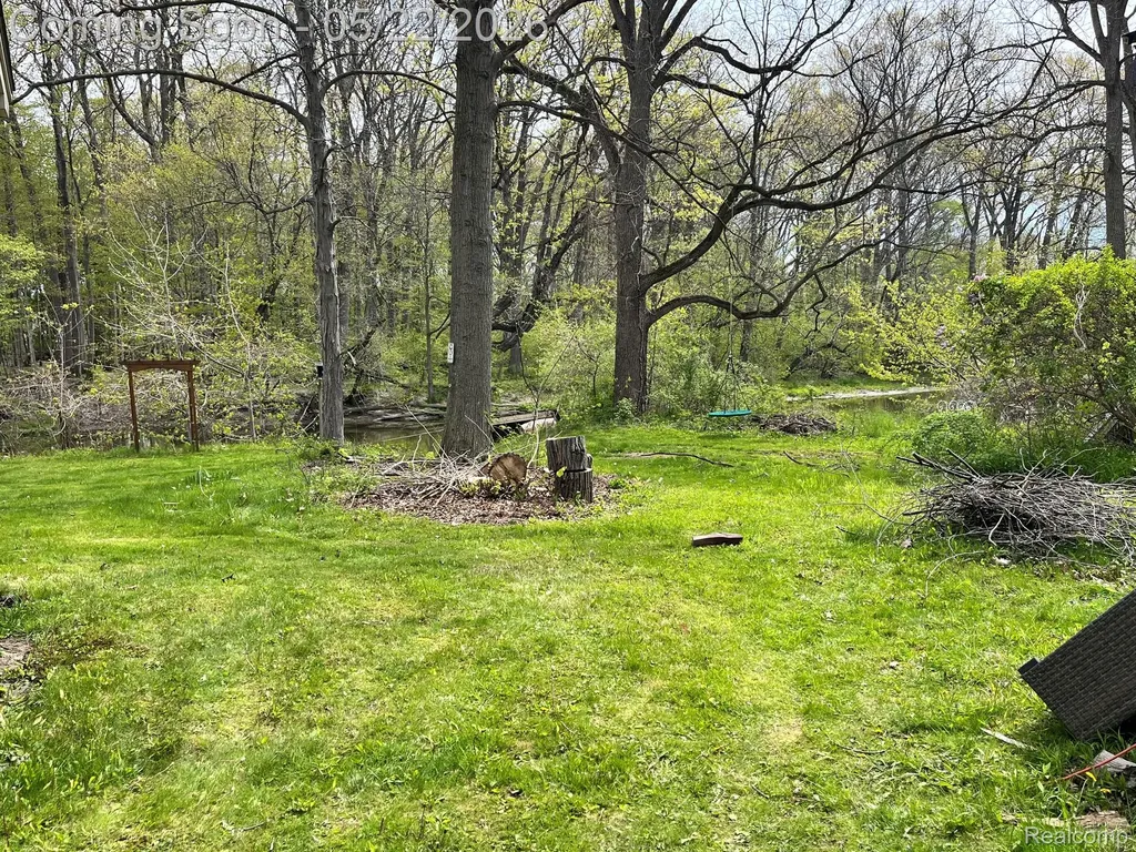 5036 Woodland Lane East China Township MI 48054