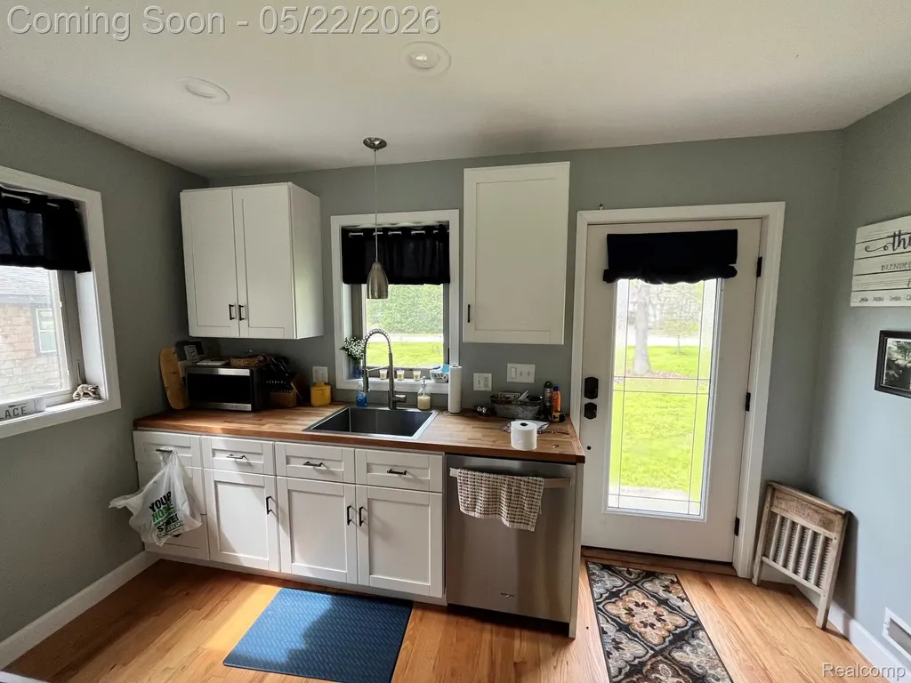 5036 Woodland Lane East China Township MI 48054