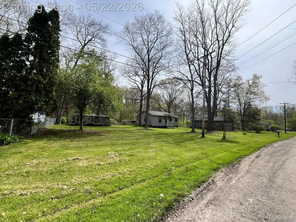 5036 Woodland Lane East China Township MI 48054
