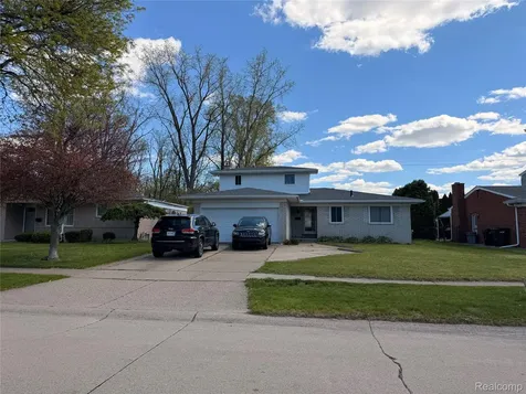 12224 El Camino Dr El Camino Drive Sterling Heights City MI 48312