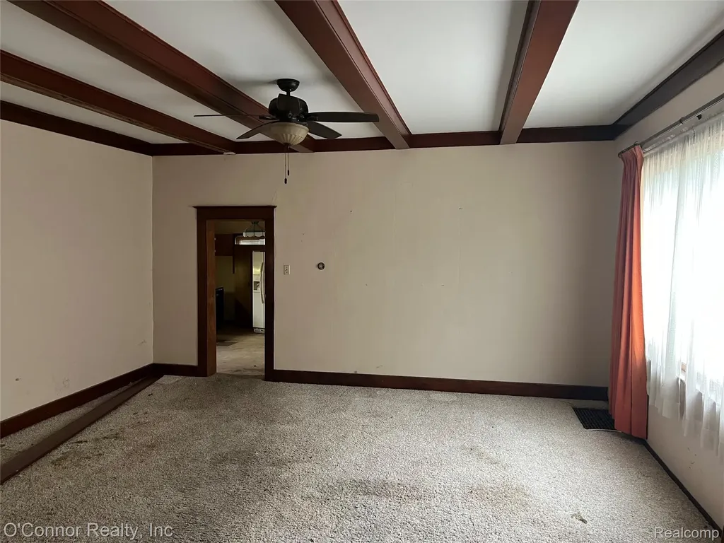 1124 Pine Street Port Huron City MI 48060