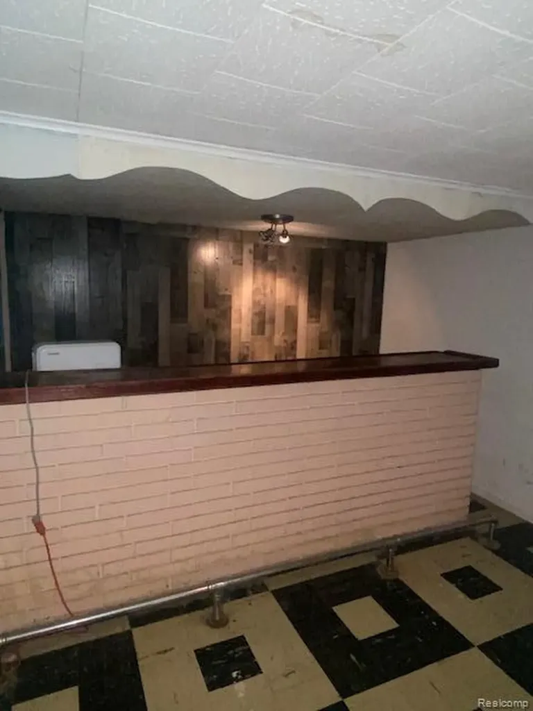 28448 Brush Street Madison Heights City MI 48071
