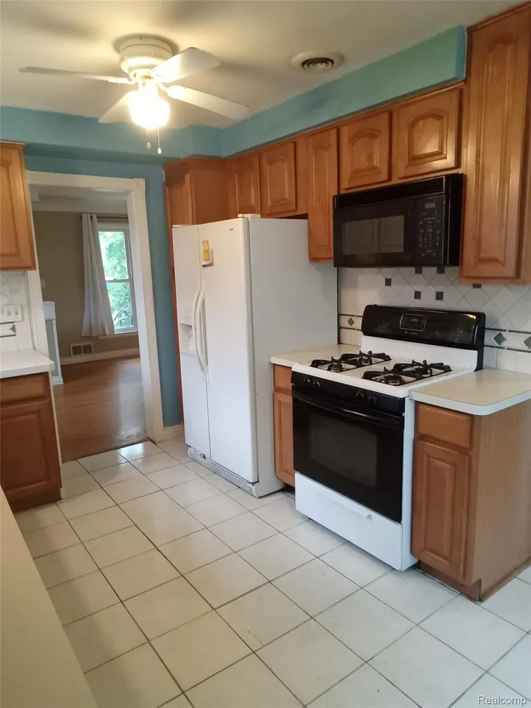 28448 Brush Street Madison Heights City MI 48071