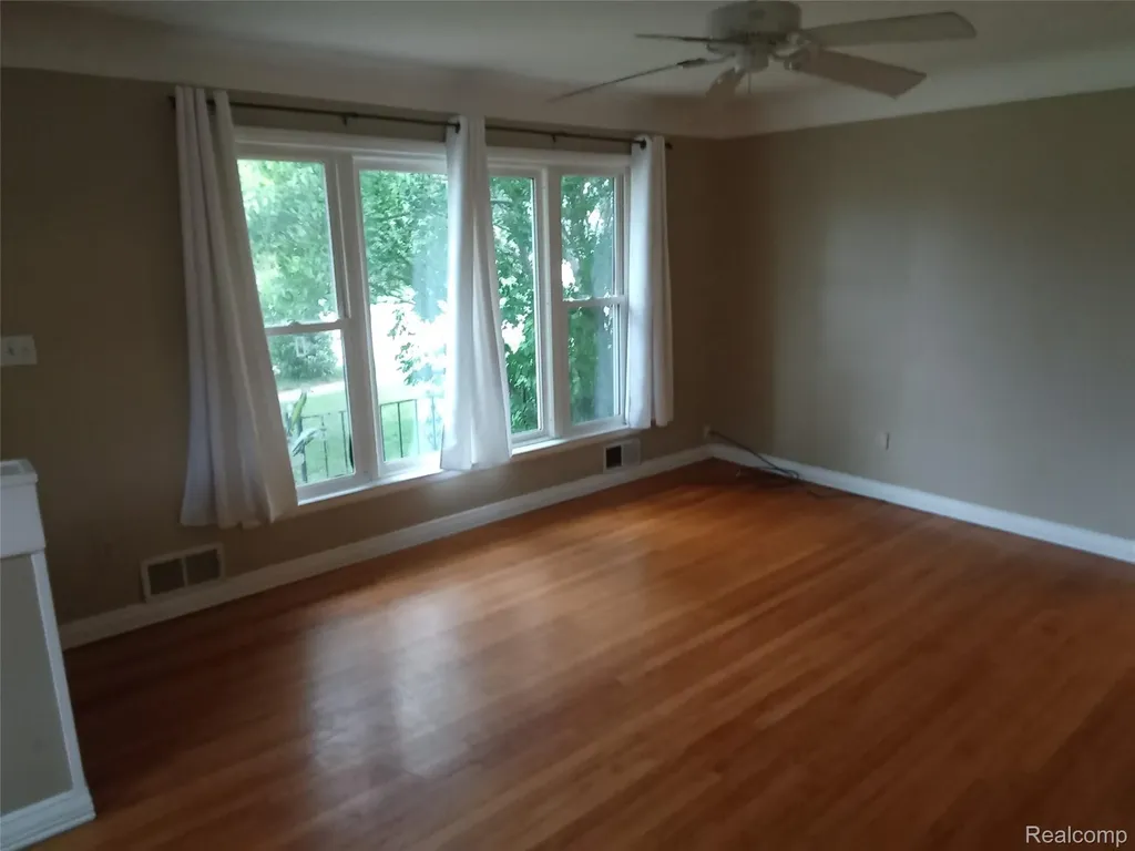 28448 Brush Street Madison Heights City MI 48071