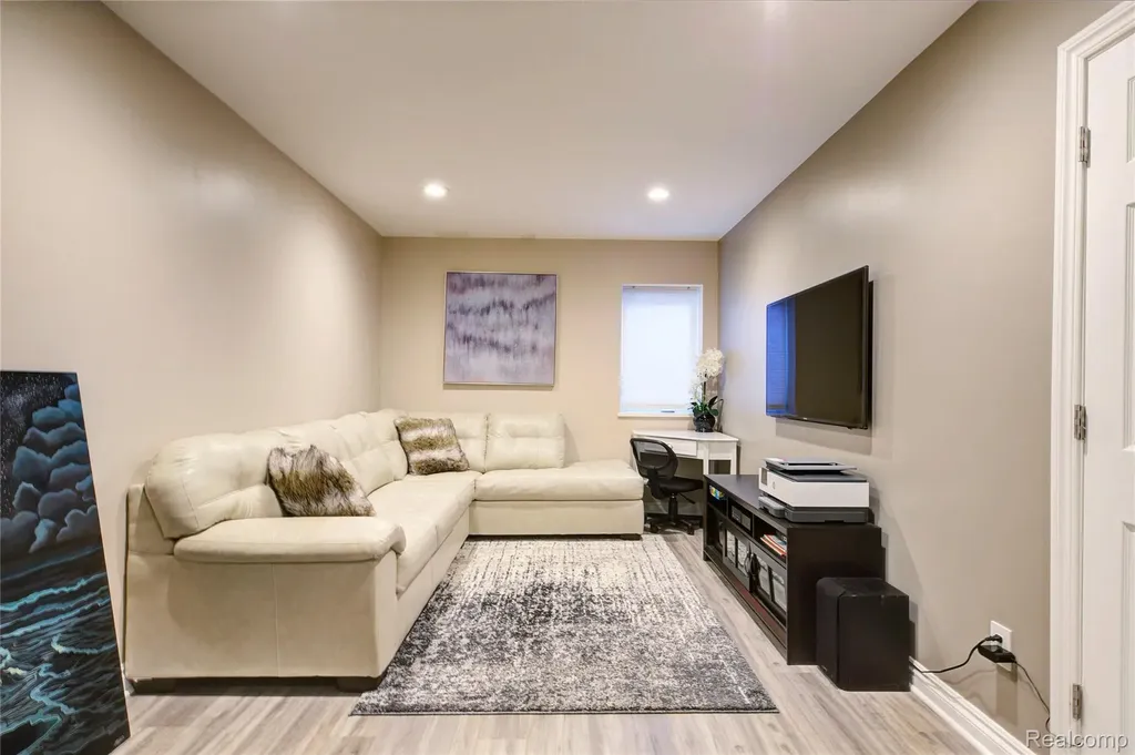50411 Lansdowne Road Canton Charter Township MI 48188