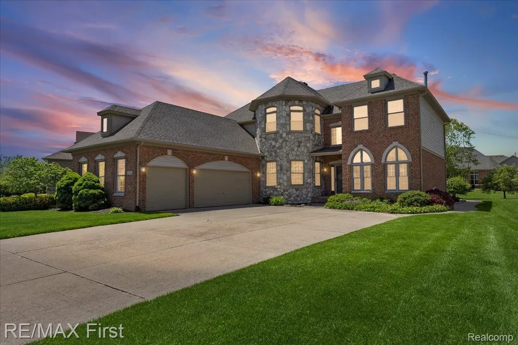 48241 Century Drive Macomb Township MI 48044