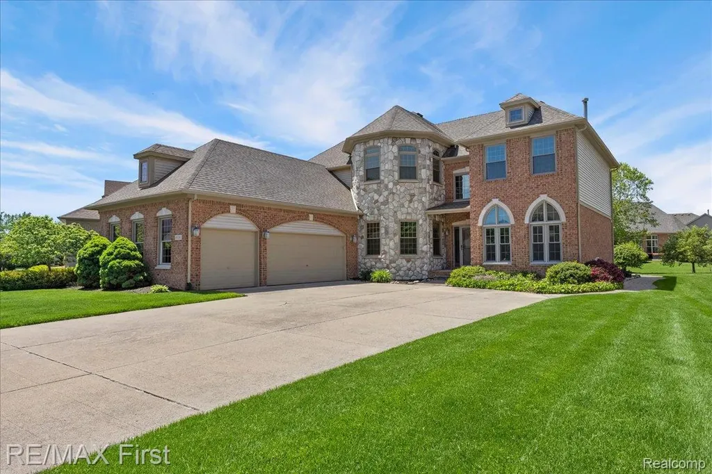 48241 Century Drive Macomb Township MI 48044