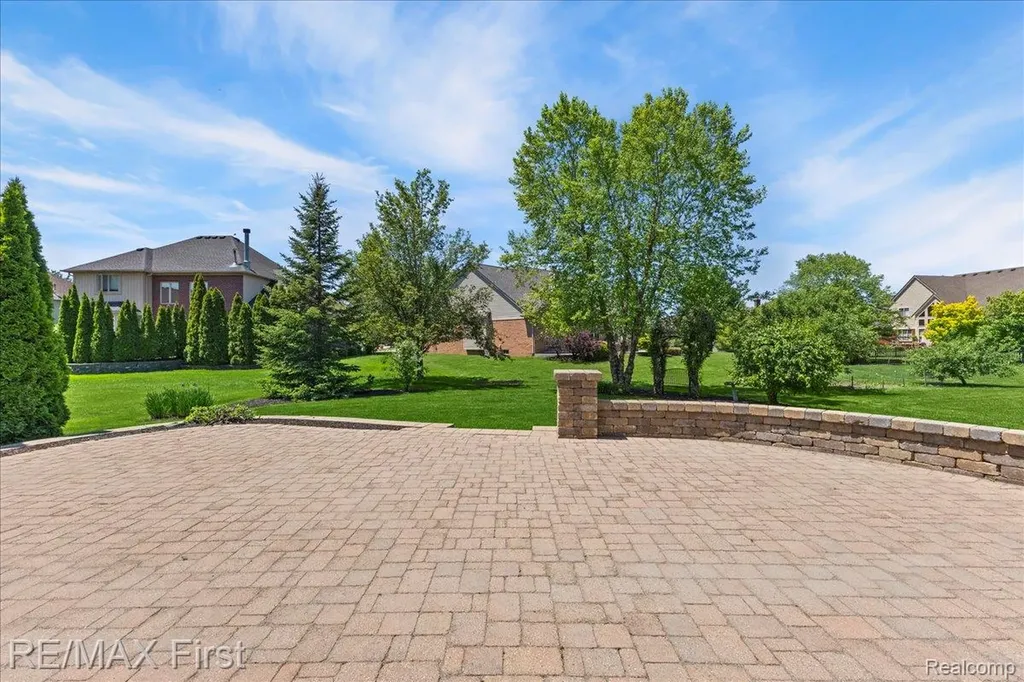 48241 Century Drive Macomb Township MI 48044