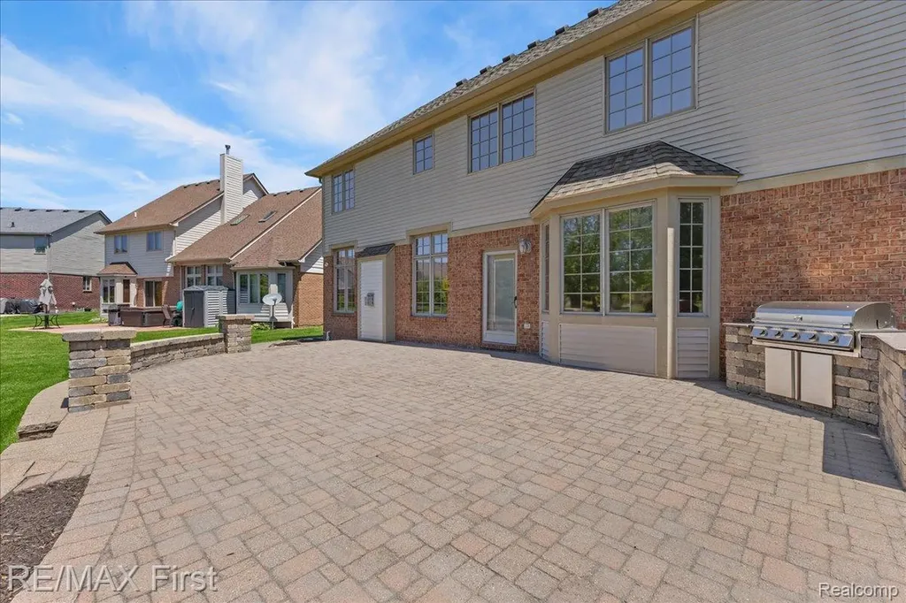 48241 Century Drive Macomb Township MI 48044