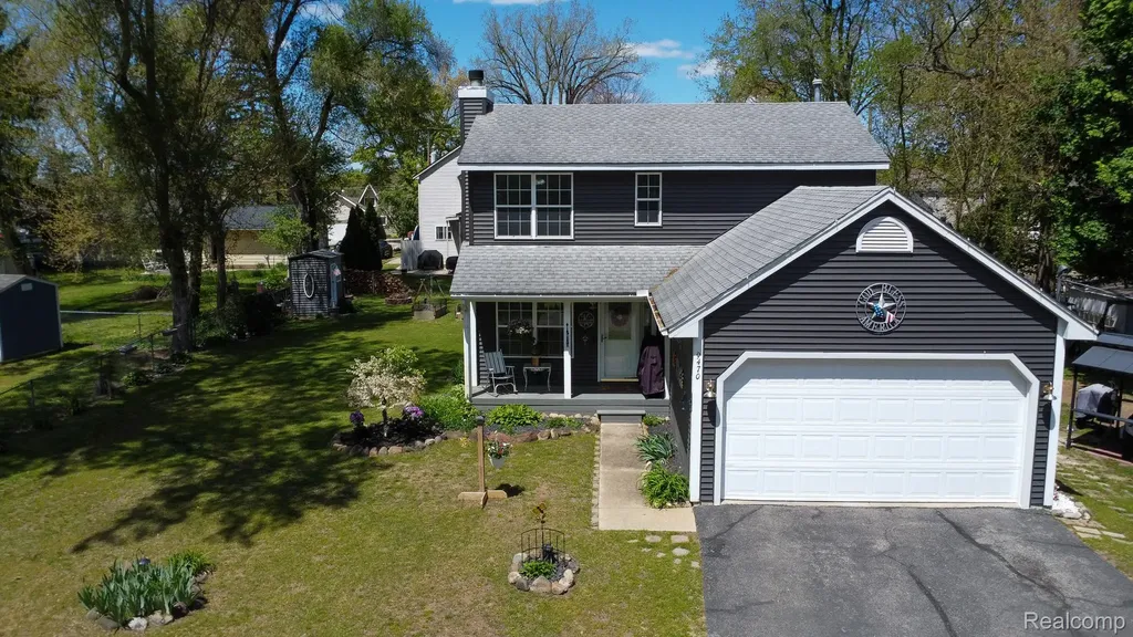 9470 Mandon Road White Lake Charter Township MI 48386