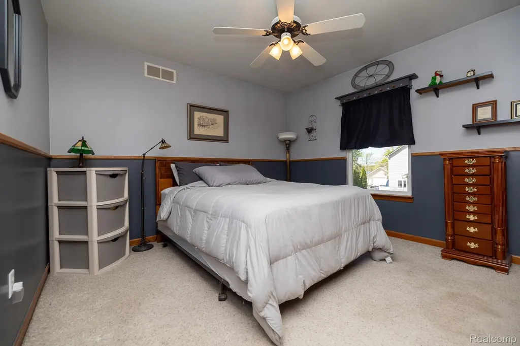 9470 Mandon Road White Lake Charter Township MI 48386