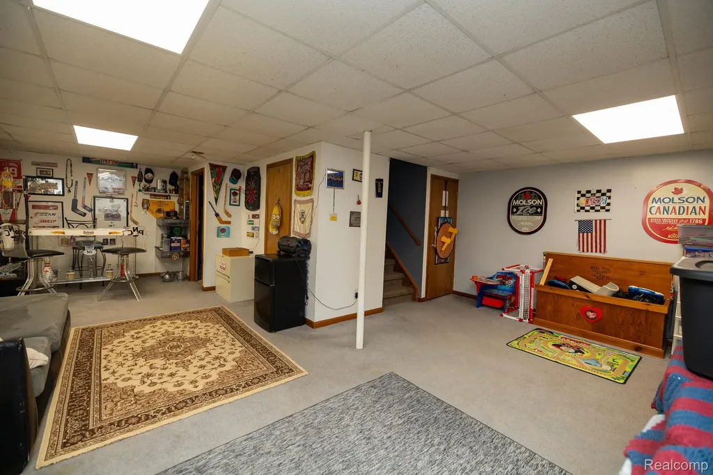 9470 Mandon Road White Lake Charter Township MI 48386