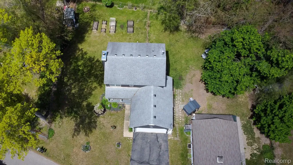 9470 Mandon Road White Lake Charter Township MI 48386
