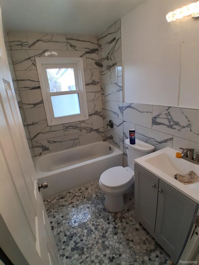 19726 Woodingham Drive Detroit City MI 48221