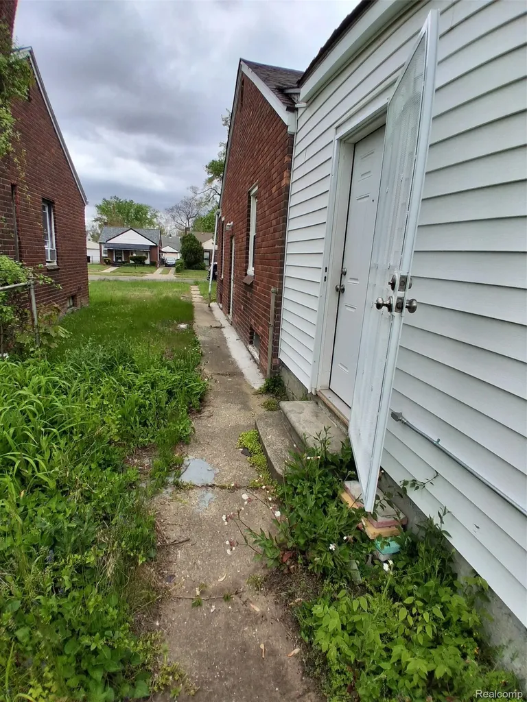 19726 Woodingham Drive Detroit City MI 48221