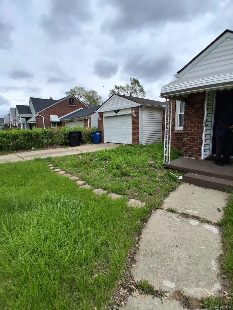 19726 Woodingham Drive Detroit City MI 48221