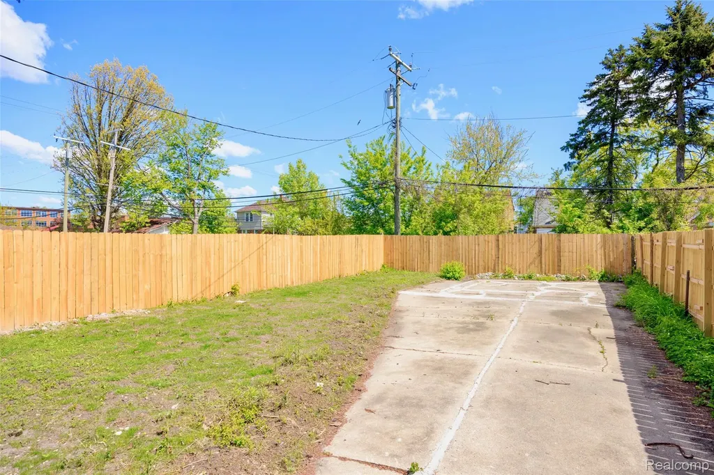 9150 Courville Street Detroit City MI 48224