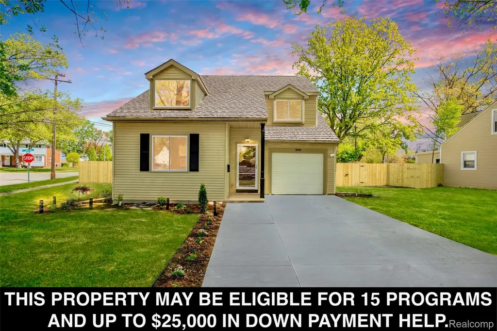 20505 Ridgemont Road Harper Woods City MI 48225