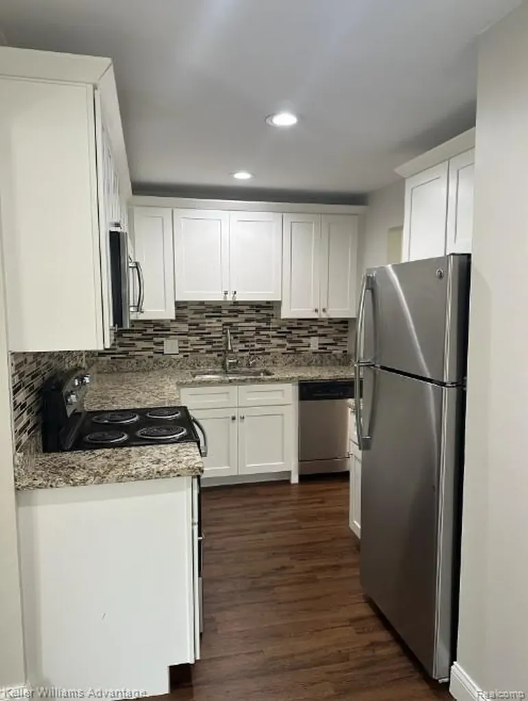 13366 North Road Fenton Charter Township MI 48430