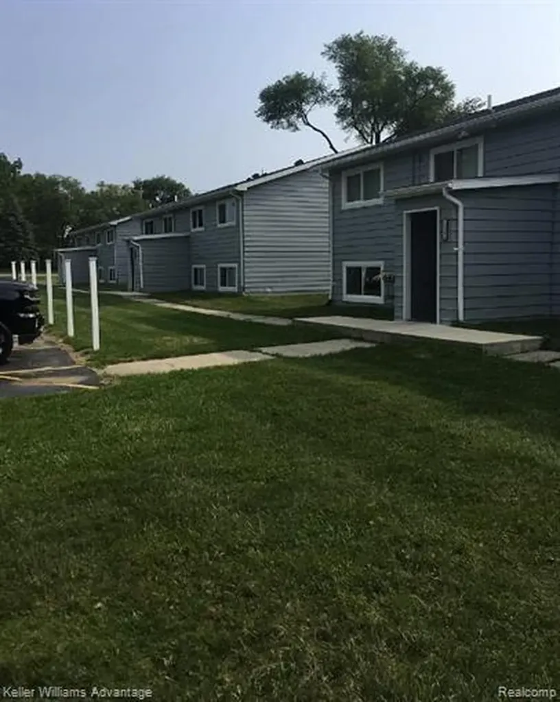 13366 North Road Fenton Charter Township MI 48430