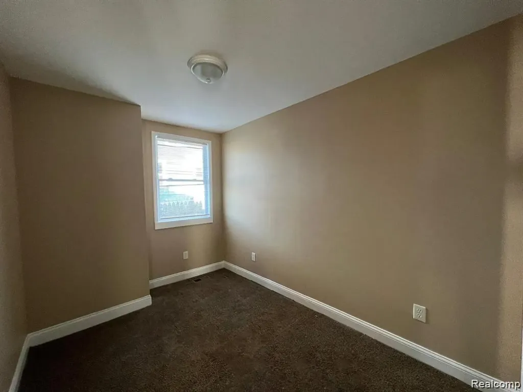 5671 Otis Street Detroit City MI 48210